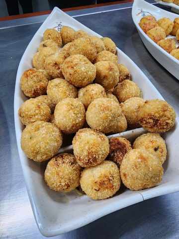 Bolinho de Kani com Queijo