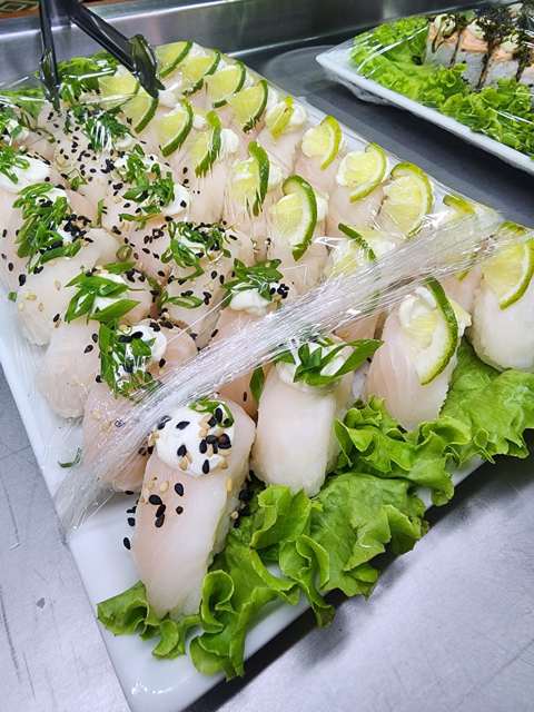 Sushi de Peixe Branco com Limão